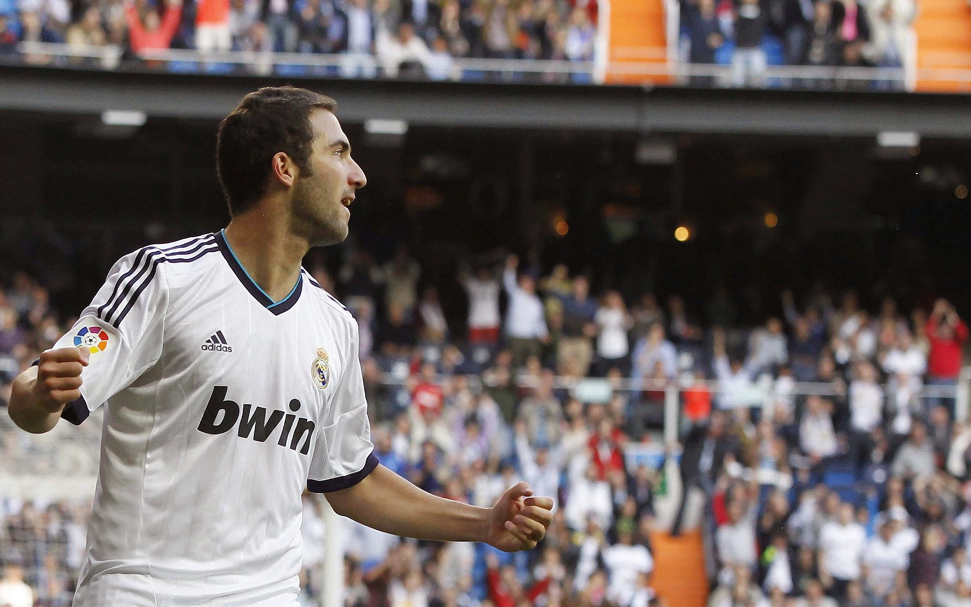 德国队在对马其顿的比赛中锁定下一轮晋级名额,世预赛德国对马其顿