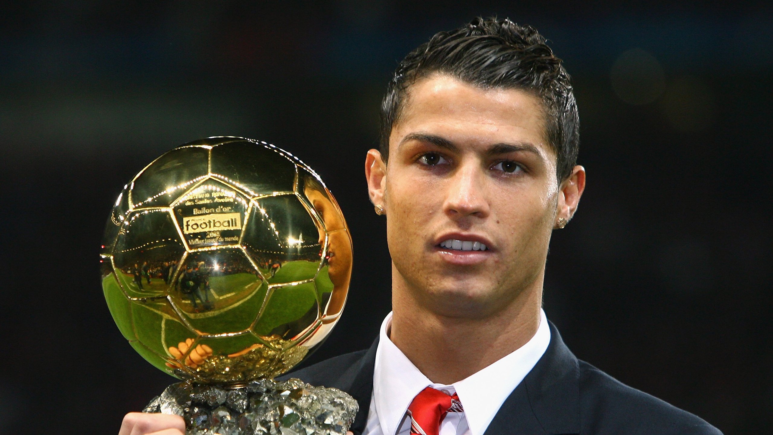 逆境中的“永不放弃”精神，激励无数球迷，在困难逆境中不放弃的励志人物